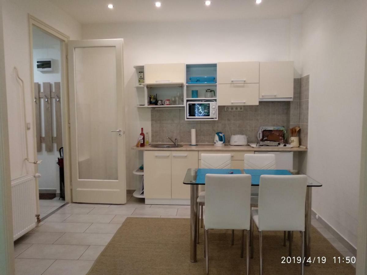 Lara Apartman Будапешт Екстер'єр фото